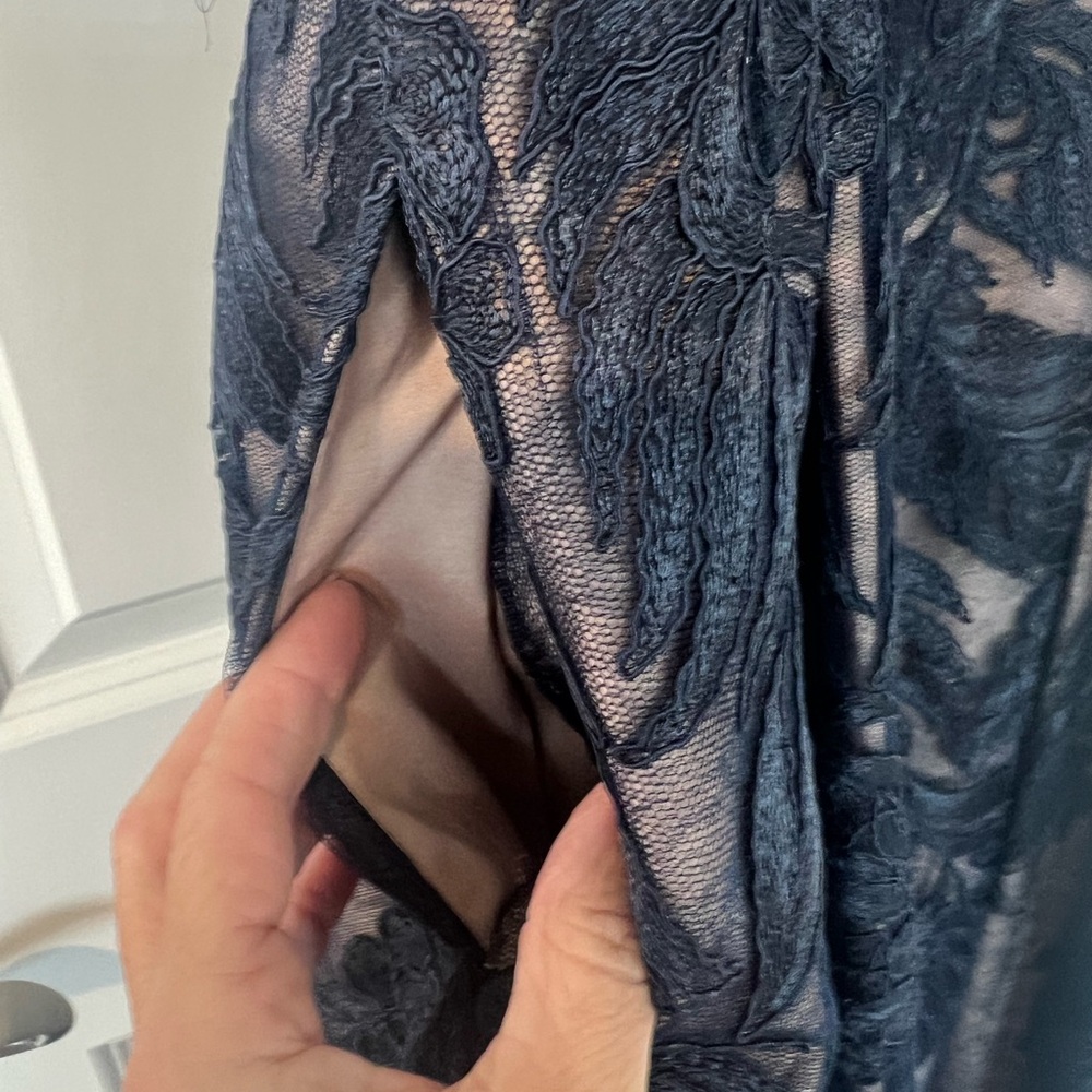 NWT Aiden Mattox STUNNING navy gown. - Picture 4 of 6